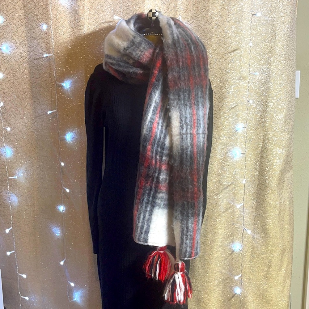 Tag Ltd Wool Blend Tassel Scarf/Shawl New